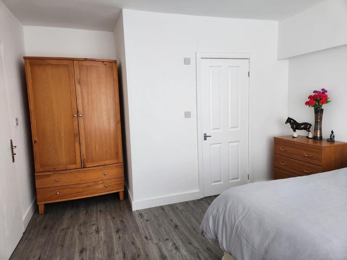 White House Ensuite Double Bedroom Уоррингтон Экстерьер фото