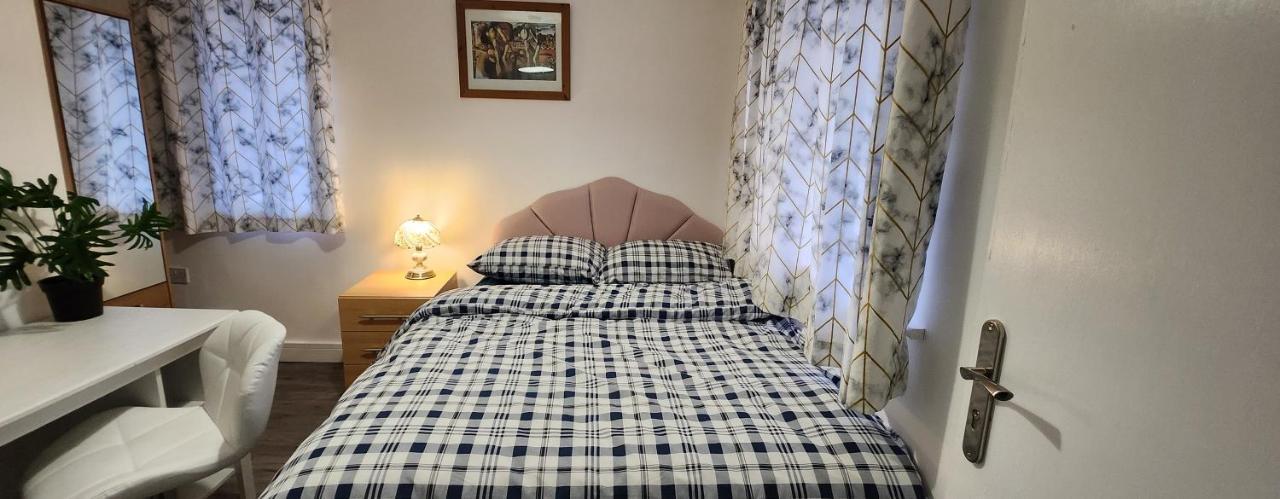 White House Ensuite Double Bedroom Уоррингтон Экстерьер фото