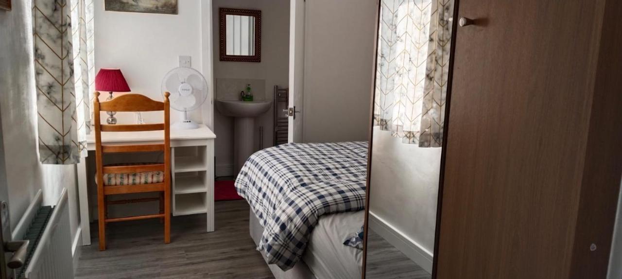 White House Ensuite Double Bedroom Уоррингтон Экстерьер фото