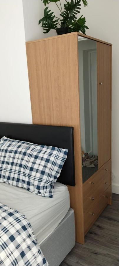 White House Ensuite Double Bedroom Уоррингтон Экстерьер фото