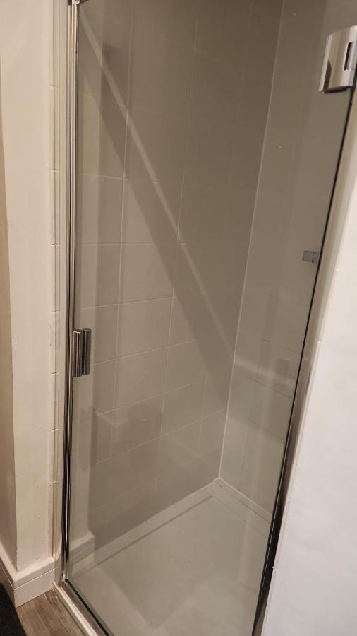 White House Ensuite Double Bedroom Уоррингтон Экстерьер фото